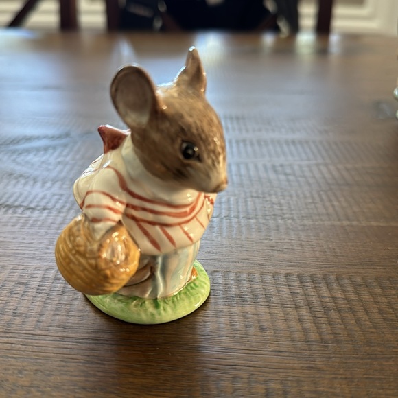 Vintage Mrs Tittlemouse Figurine, Beatrix Potter, Beswick England,1974-85 - Picture 5 of 6